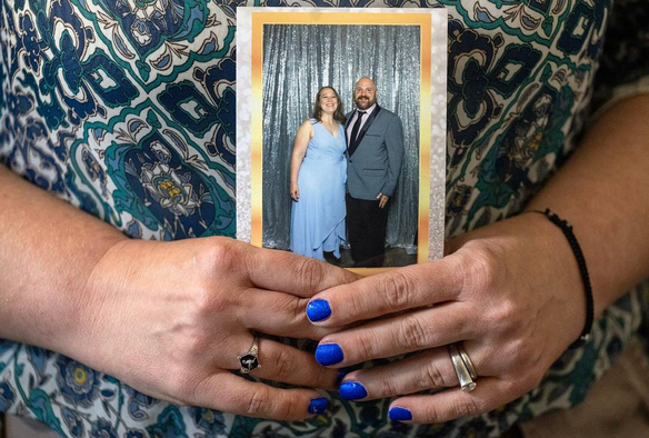 “I realized that nothing was the way I thought it was,” said Laura Beth Mahoney, whose ex-husband, pastor Justin Meier, lied about his life and counseled clients into sexual affairs. Mahoney holds a 2018 photo of the couple at a wedding of friends. Tammy Ljungblad Tljungblad@kcstar.com

Read more at: https://www.kansascity.com/news/local/article289031299.html#storylink=cpy